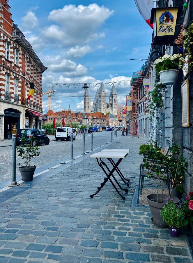 Les Chambres Atypiques De Nico Bush - Parking Securise Velos Tournai Exteriér fotografie